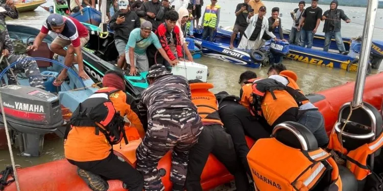 3 Orang Tewas-1 Jurnalis Hilang Usai Speedboat Basarnas Ternate Meledak. (Istimewa).