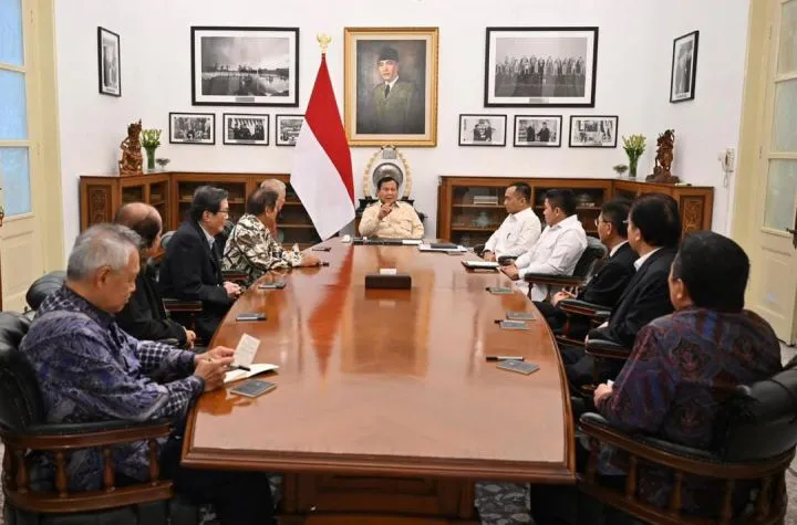 Bahas MBG hingga Danantara, 8 Pengusaha Besar Indonesia Temui Prabowo. (Instagram Setneg).