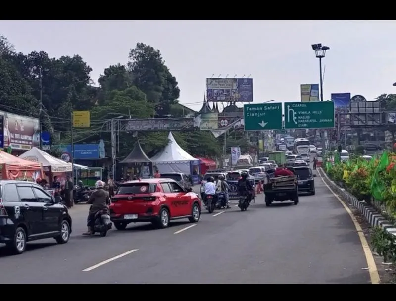 Arus kearah puncak foto : kompas