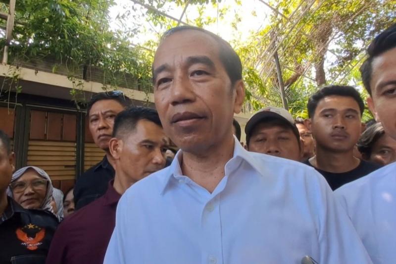 Terima Perwakilan Massa, Jokowi Tetap Tak Mau Tunjukkan Ijazah Asli. (Kompas.id).