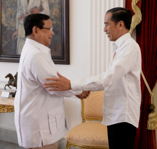 Ilustrasi: Presiden Prabowo Subianto bersama mantan Presiden Joko Widodo. (PresidenRI)