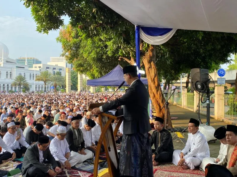 Khutbah Anies di Iduladha, Bahas Keruntuhan Dinasti karena Ketimpangan. (beritanasional.com).