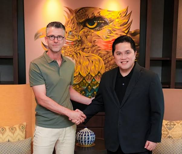 Frank Van Kempen bersama Ketua Umum PSSI (PSSI)