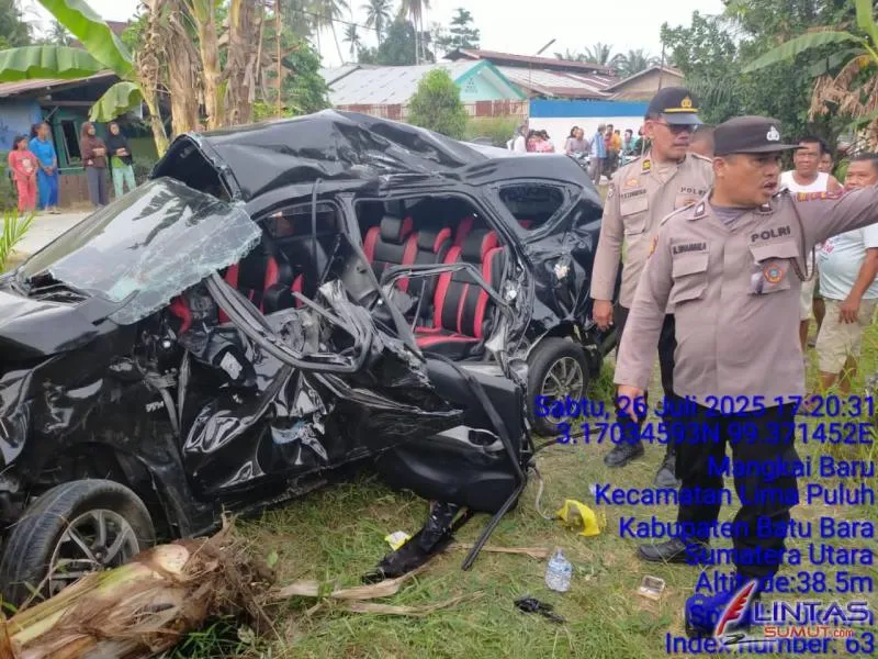 Bawa 9 Penumpang, KA Tabrak Toyota Calya di Simalungun, 3 Orang Tewas. (Istimewa).