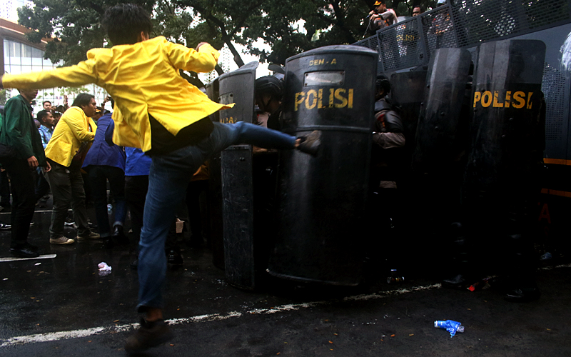 BEM SI Gelar Demo `Indonesia (C)Emas`