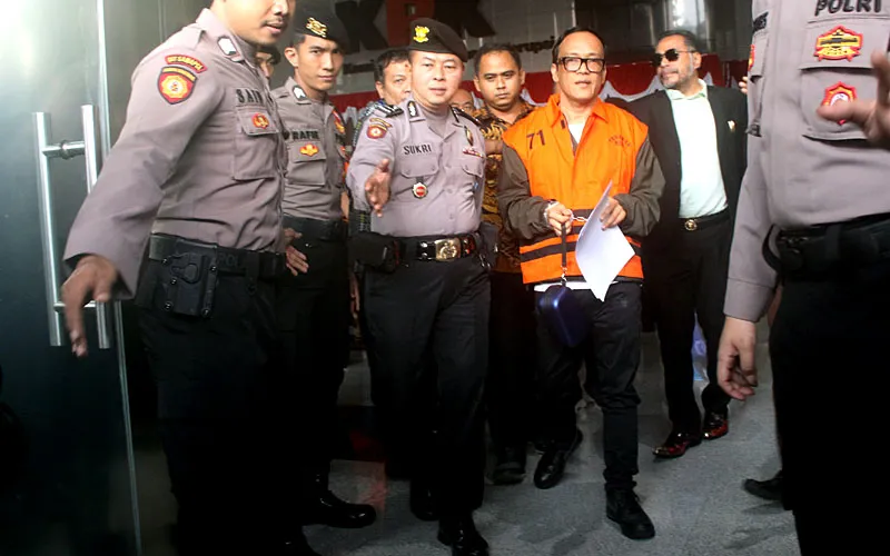 KPK selesai melakukan pemeriksaan terhadap Wakil Menteri Ketenagakerjaan (Wamenaker) Immanuel Ebenezer atau Noel setelah terjaring dalam operasi tangkap tangan (OTT). KPK langsung menahan Noel, selanjutnya melakukan penahanan terhadap para tersangka untuk 20 hari pertama terhitung Jumat (22/8/2025). Robinsar Nainggolan