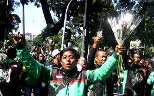 DPR: Penerapan Potongan Ojol 8 Persen Harus Berpihak ke Mitra Ojol