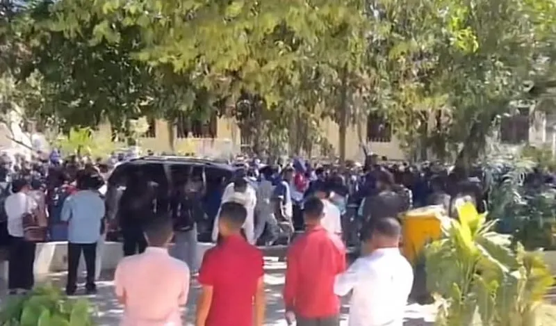 Timor Leste Ricuh soal Mobil Baru DPR, Mahasiswa-Polisi Bentrok. (Istimewa).
