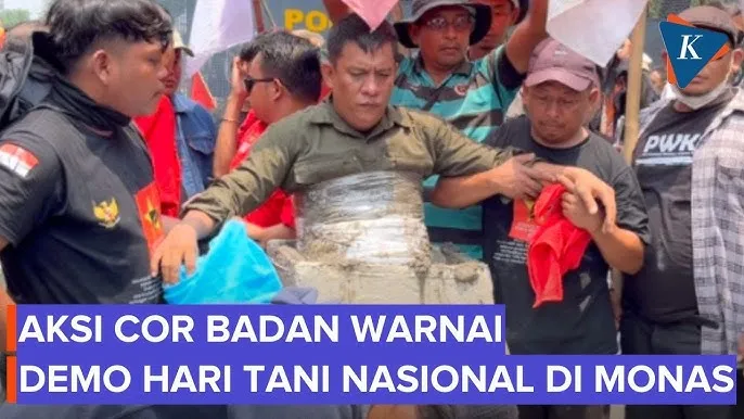 Unjuk Rasa Hari Tani di Patung Kuda Hari Ini, Ada Aksi Cor Badan. (Kompas TV).