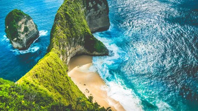 Keindahan Pantai Bali (Wikipedia)