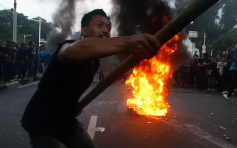 Unjuk rasa 1 tahun pemerintahan Prabowo Gibran {Robinsar Nainggolan)