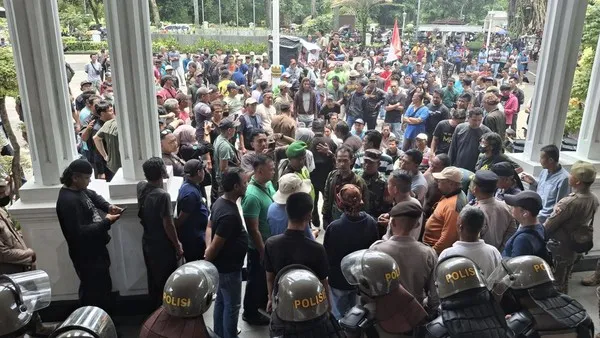 Demo sopir angkot di Bogor / Foto: (Muchamad Sholihin/detikcom) 