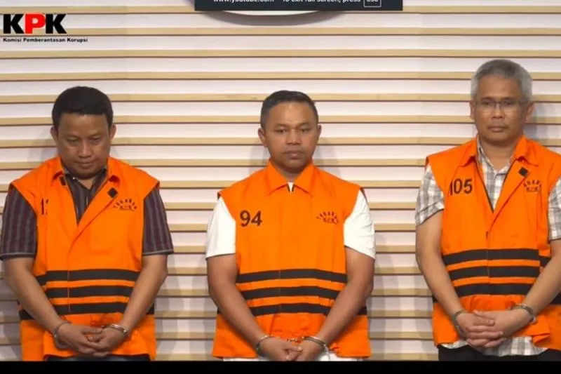 Gubernur Riau Abdul Wahid, Kadis PUPR PKPP M Arief Setiawan, dan Tenaga Ahli Gubernur Riau Dani M Nursalam. (Dok YouTube KPK)(Dok YouTube KPK))