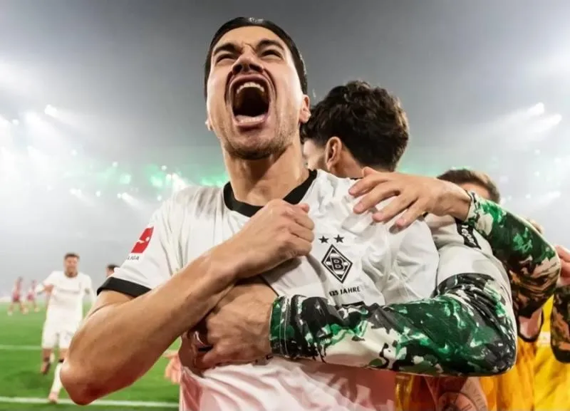 Rekor, Kevin Diks Orang Indonesia Pertama yang Cetak Gol di Bundesliga. (@Bundesliga).