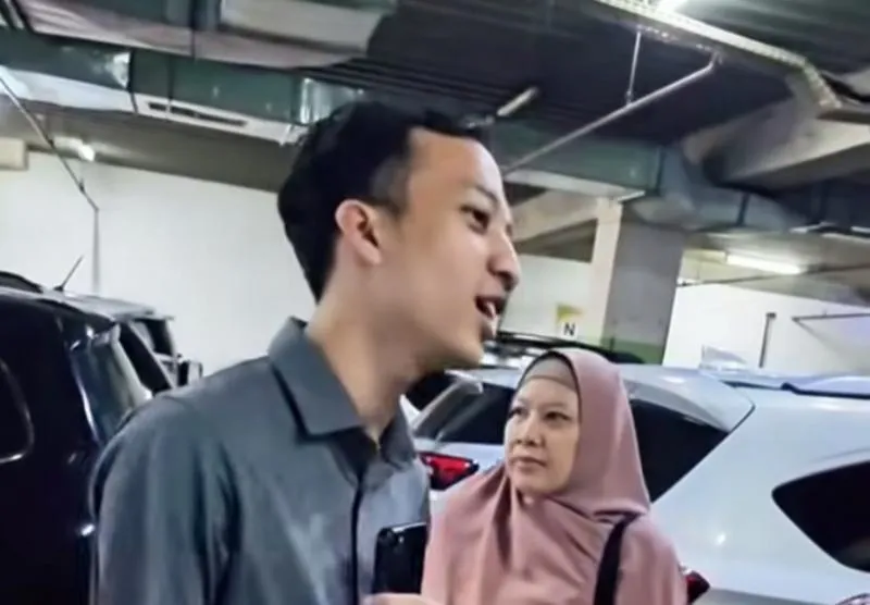 Respons Polda Metro soal Pengakuan Pria Pakai Mobil Barbuk Anak Propam. (Istimewa).