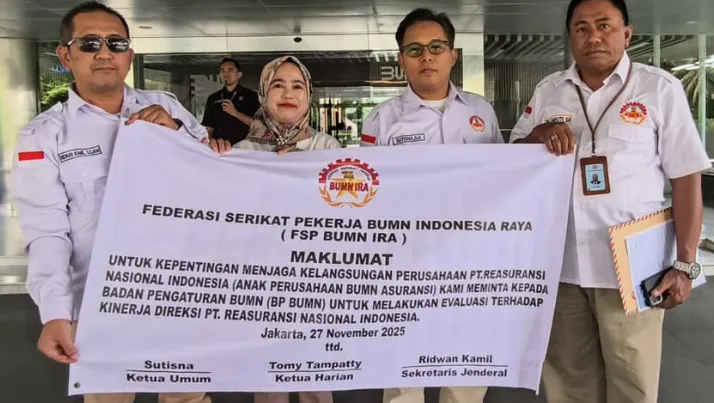 Tomy Tampatty, Ketua Harian FSP BUMN IRA, beserta pengurus saat melapor ke BP BUMN. (Dok. FSP BUMN IRA)