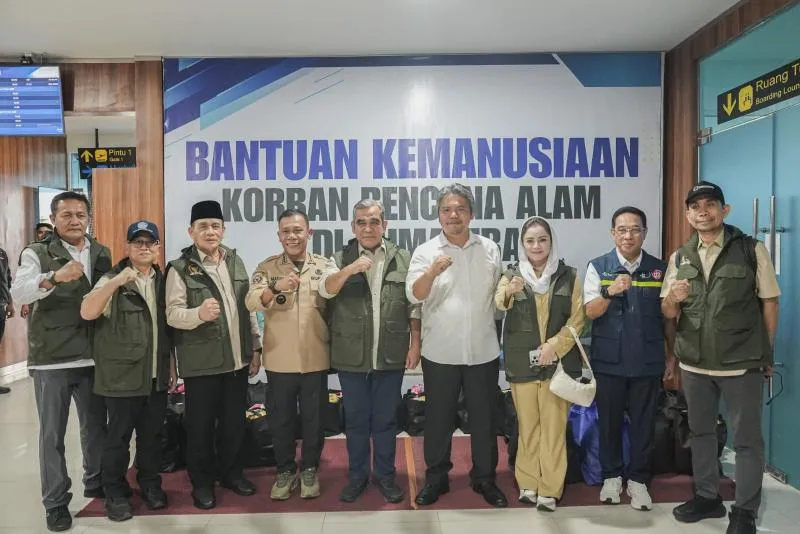 Ketua Majelis Permusyawaratan Rakyat (MPR RI), Ahmad Muzani melanjutkan penyaluran bantuan kemanusiaan. (Istimewa).