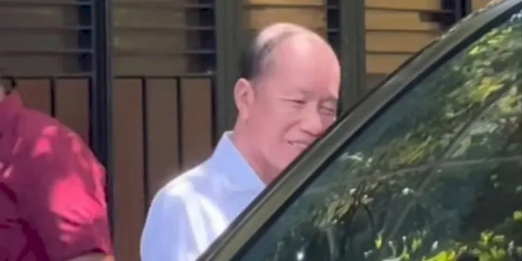 Rambut Kian Rontok, Tanda Hidup Jokowi Disebut Tidak Tenang. (Istimewa).