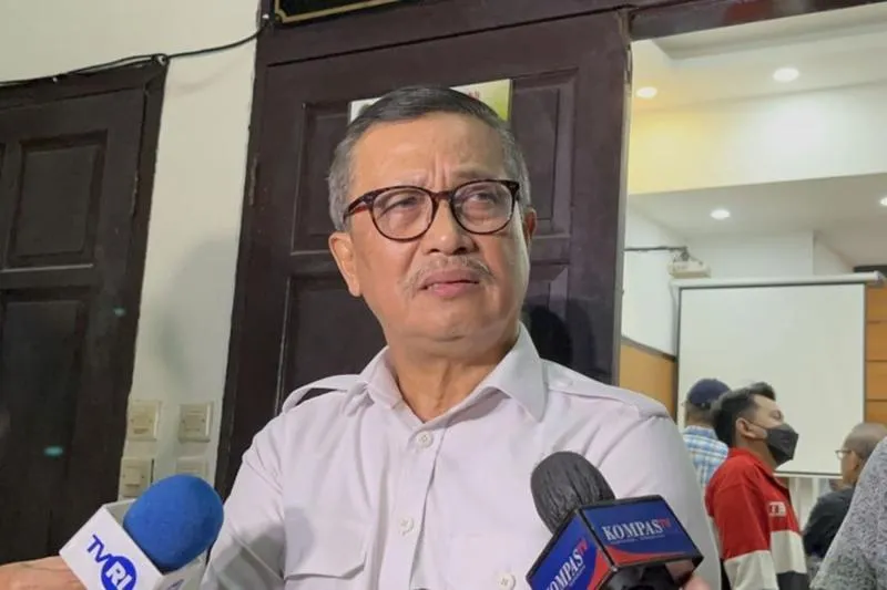 Mantan Wakil Kepala Kepolisian RI (Wakapolri) Komjen Pol (Purn) Oegroseno saat ditemui di Pengadilan Negeri (PN) Jakarta Selatan, Jumat (20/1/2023). (KOMPAS.com / IRFAN KAMIL