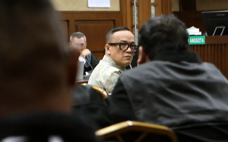 Terdakwa kasus dugaan pemerasan dalam pengurusan sertifikat K3 di Kementerian Ketenagakerjaan Immanuel Ebenezer, saat menjalani sidang pembacaan dakwaan di Pengadilan Tipikor, Jakarta, Senin, 19/1/2026. Jaksa KPK mendakwa Noel melakukan pemerasan pengurusan sertifikasi K3 bersama sejumlah ASN Kemnaker. Jaksa menyebutkan Noel meminta jatah Rp 3 miliar. Robinsar Nainggolan
