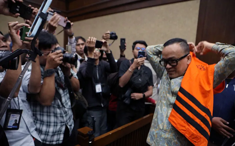 Terdakwa kasus dugaan pemerasan dalam pengurusan sertifikat K3 di Kementerian Ketenagakerjaan Immanuel Ebenezer, saat menjalani sidang pembacaan dakwaan di Pengadilan Tipikor, Jakarta, Senin, 19/1/2026. Jaksa KPK mendakwa Noel melakukan pemerasan pengurusan sertifikasi K3 bersama sejumlah ASN Kemnaker. Jaksa menyebutkan Noel meminta jatah Rp 3 miliar. Robinsar Nainggolan