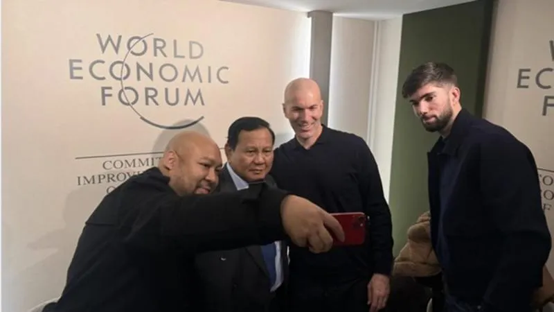 Presiden Prabowo Diskusi dengan Zinedine Zidane di Sela WEF Davos. (Instagram Prabowo).