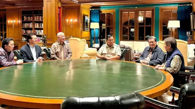 Prajogo Pangestu hingga Aguan Temui Prabowo di Hambalang, Bahas Apa? (Istimewa).