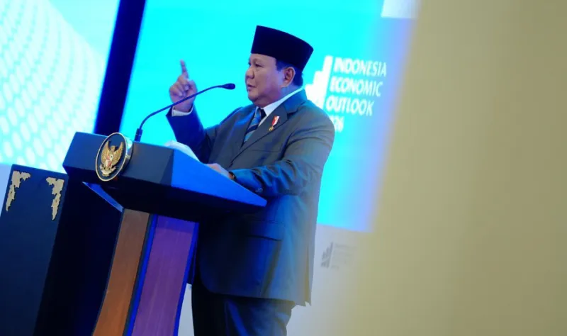 Presiden Prabowo saat memberikan arahan dalam acara Indonesia Economic Outlook 2026 yang digelar di Jakarta, Jumat (13/02). (ekon.go.id)