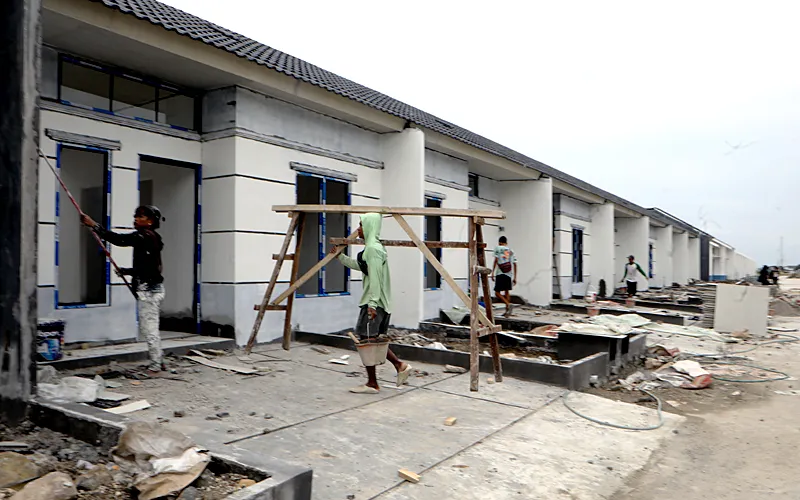 BTN meluncurkan program KPR subsidi khusus untuk wartawan dan karyawan industri media, dengan alokasi awal 1.000 hingga 2.000 unit rumah, yang diresmikan di Grand Harmoni Cibitung, Bekasi. Program ini menawarkan suku bunga tetap 5% selama 20 tahun, uang muka minimal 1%, dan menyasar MBR (Masyarakat Berpenghasilan Rendah) dengan penghasilan hingga Rp13-14 juta. Robinsar Nainggolan