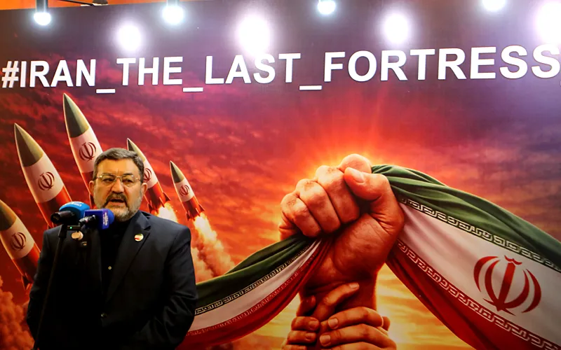 Duta Besar Iran untuk Indonesia, Mohammad Boroujerdi menyampaikan bahwa negaranya sempat memperingatkan Amerika Serikat (AS) dan Israel untuk tidak berperang. Namun, kata Boroujerdi, dalam saat bersamaan Iran telah bersiaga untuk menghadapi situasi perang. Ia mengatakan Iran kini lebih kuat dan siap untuk menghadapi perang dari sebelumnya. Mohammad Boroujerdi mengatakan hingga hari, Senin (2/3/2026), total ada 550 orang tewas akibat serangan AS dan Israel. Separuhnya merupakan siswa SD. Robinsar