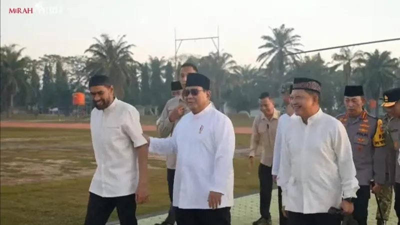 Presiden Prabowo Subianto Melaksanakan Salat Idul Fitri di Aceh Tamiang, Sabtu, 21/03/26. (Ist Setpres)