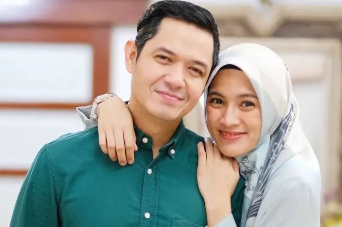 Dude Harlino dan Alyssa Soebandono (Instagram / ichasoebandono)