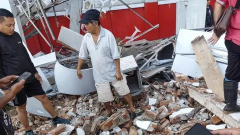 Dampak Gempa Bitung. (Basarnas).