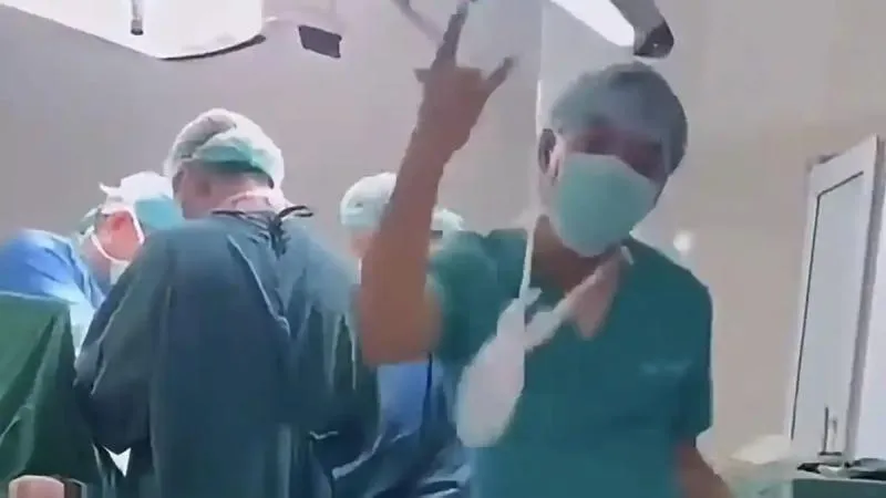 Usai Bikin Heboh Joget di Ruang Operasi, Perawat Ini Dinonaktifkan. (Istimewa).