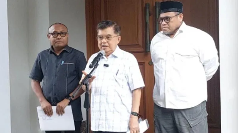Rismon Sebut Ucapan Rp5 M Hasil AI, Pengacara JK: Biar Diuji Penyidik. (Sindo).