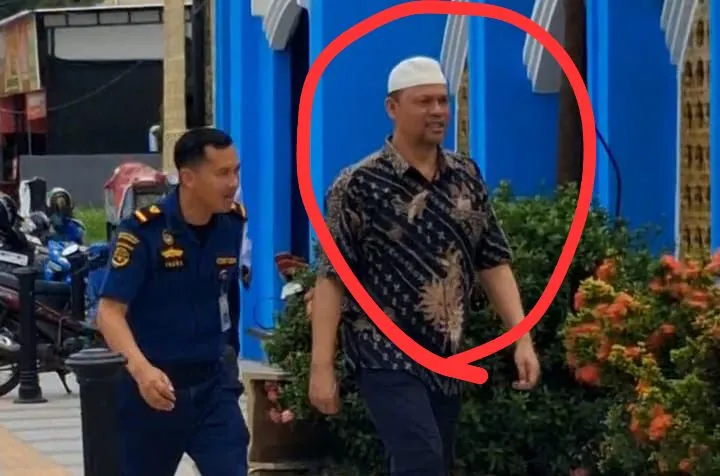 Viral Napi Korupsi Nongkrong di Kafe Bareng Petugas Rutan Kendari. (Istimewa).