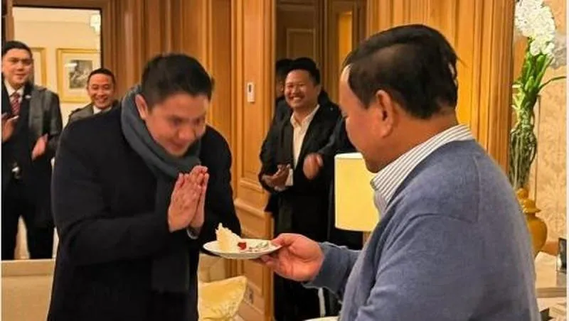 Rayakan Ultah Mewah saat Efisiensi, Teddy Harus Minta Maaf ke Publik. (detik).