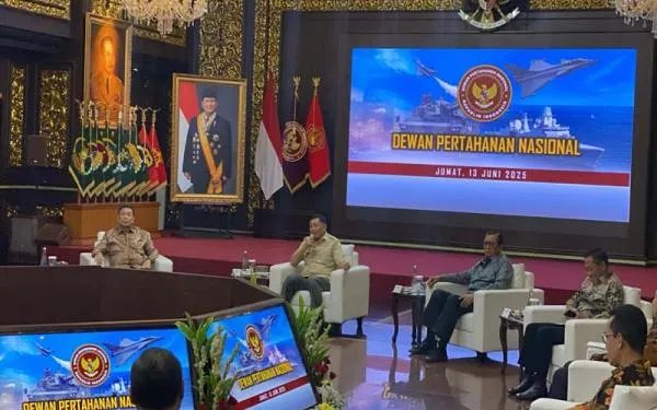 Ada Andika-Gatot Nurmantyo, Menhan Kumpulkan Purnawirawan TNI. (Inews).