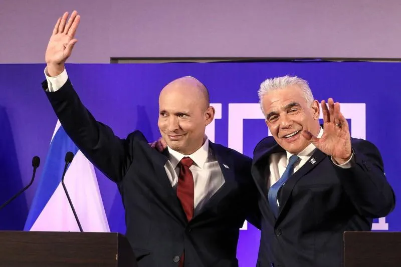 Naftali Bennett dan Yair Lapid. (Istimewa).