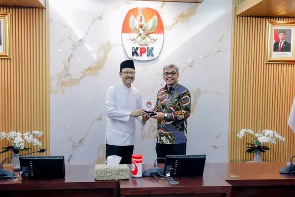 Mensos Gus Ipul lakukan konsultasi ke KPK soal dugaan korupsi pengadaan sarana dan prasarana sekolah rakyat (Kemensos)
