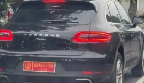 Respons Kapuspen soal Viral Porsche Macan Pakai Pelat Nomor TNI. (Istimewa).