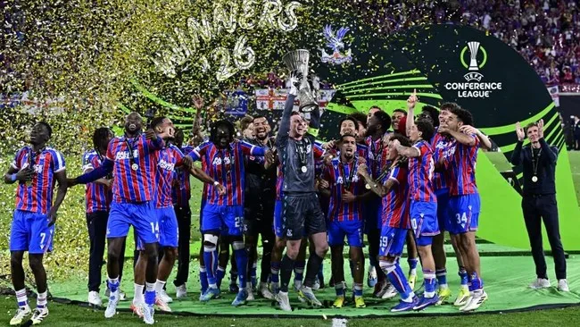Sapu Bersih Inggris Tunggu Arsenal Usai Palace Juara Conference League. (Istimewa).