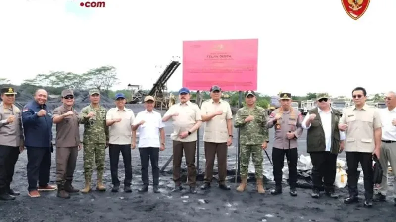 Tim pengarah Satgas PKH saat tinjau PT Asmin Koalindo Tuhup Murung Raya (Foto: Instagram/satgaspkh)