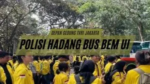 Polisi Hadang Bus BEM UI di Depan Gd. TVRI Jakarta