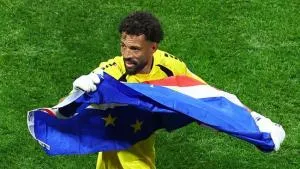 Bikin Spanyol Frustrasi, Ini Sosok Kiper 40 Tahun Cape Verde Vozinha