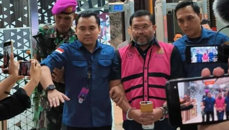 Mantan Wakil Kepala BGN Sony Sonjaya setelah 10 jam diperiksa Kejagung RI terkait pengajuan JC, Kamis (18/6/2026). (Kurniawan/detikcom)