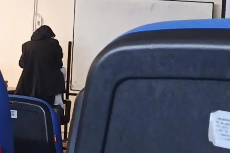 Respons Unair soal Viral Mahasiswa Diduga Asusila di Ruang Kelas. (Istimewa).