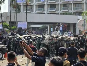 Dasco Koordinasi dengan Setneg soal Nasib Karyawan Hotel Sultan