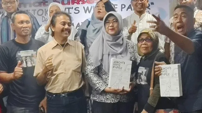 Deklarasi, Kubu Roy Suryo: Bismillah Kami Perang Hukum Lawan Jokowi. (Istimewa).