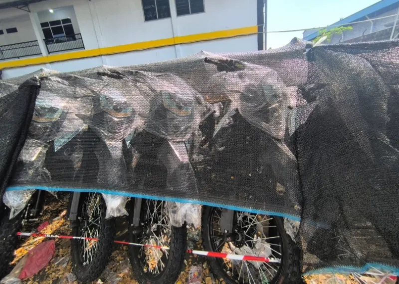 Motor listrik untuk proyek MBG yang disegel oleh penyidik Jampidsus Kejaksaan Agung di Kawasan Pergudangan dan Industri di Babakan Madang, Bogor. 